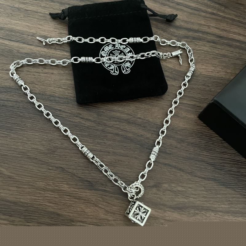 Ch**me He**ts necklaces